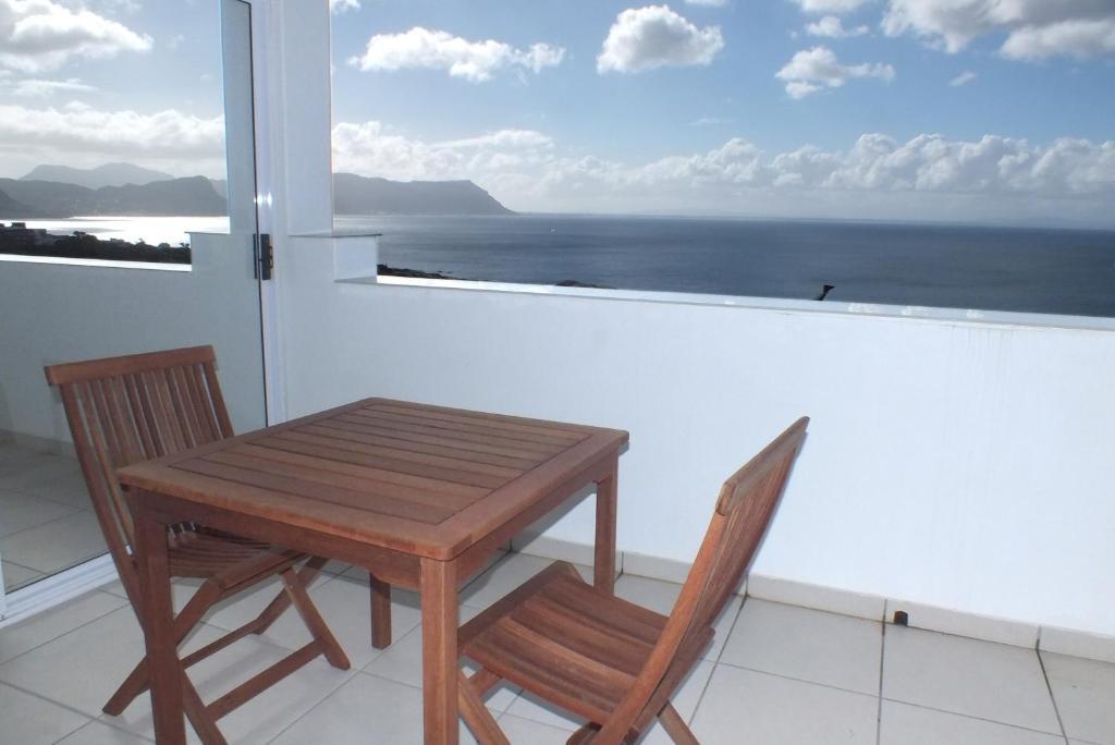 Penguinden - Load-Shedding Free Hotel Simon's Town Bilik gambar